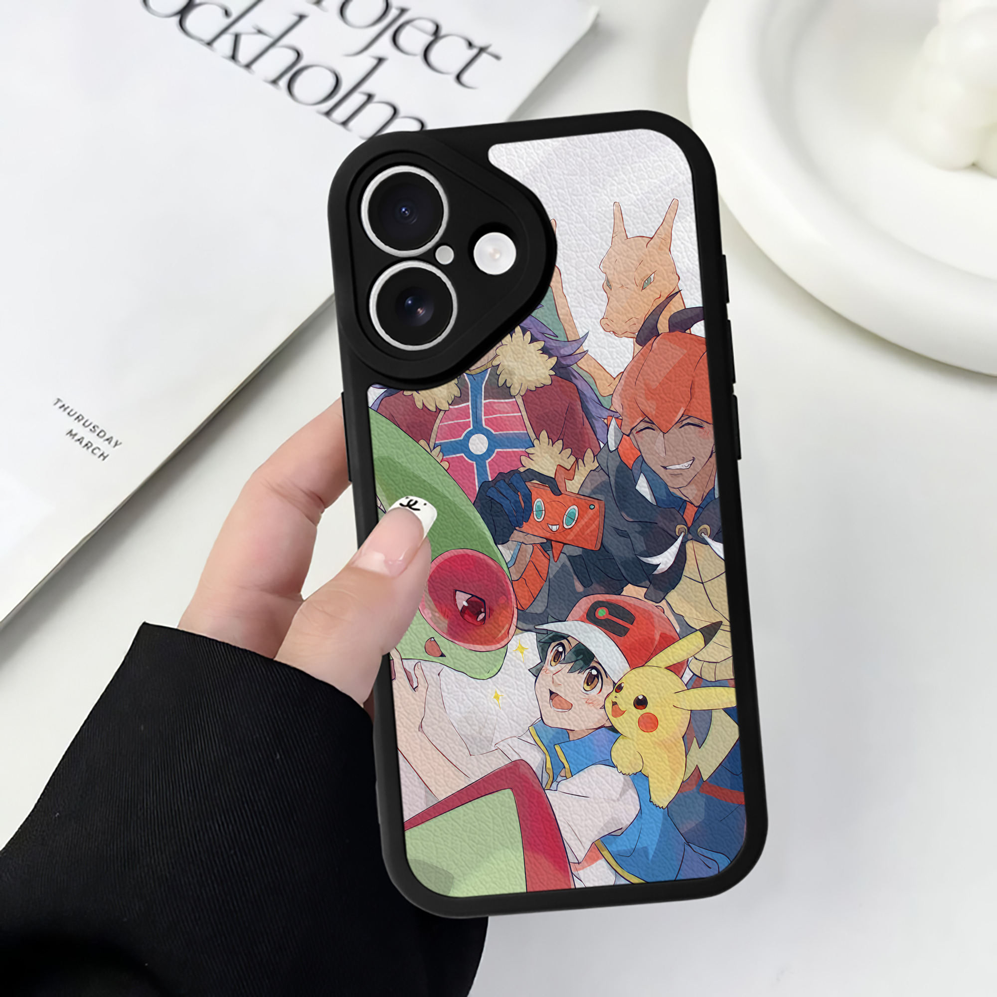 （画像用） ポケットモンスター Pokémon 【iPhone 16シリーズ対応】シリコンスマホケース（レザー調） 材質：シリコン
